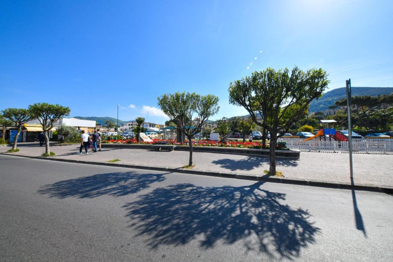 Alloggio Nuovissimo Al Centro E Rilassante Ischia Ngoại thất bức ảnh