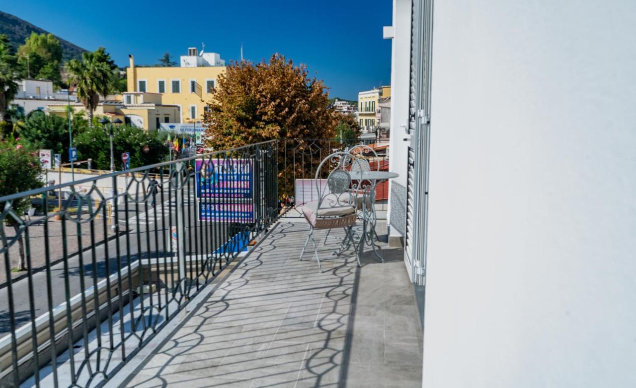 Alloggio Nuovissimo Al Centro E Rilassante Ischia Ngoại thất bức ảnh