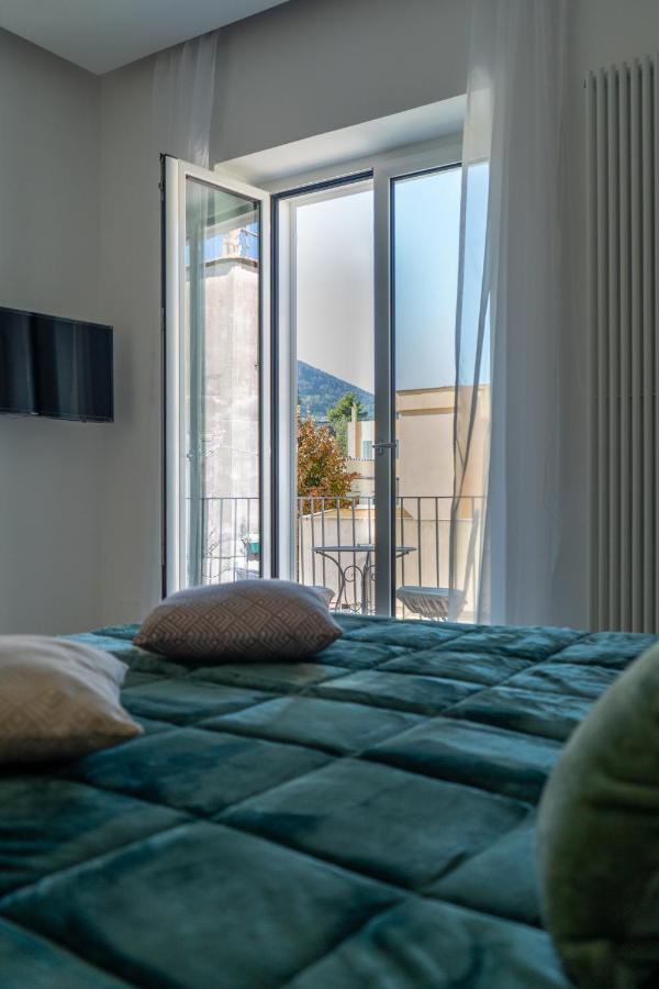 Alloggio Nuovissimo Al Centro E Rilassante Ischia Ngoại thất bức ảnh