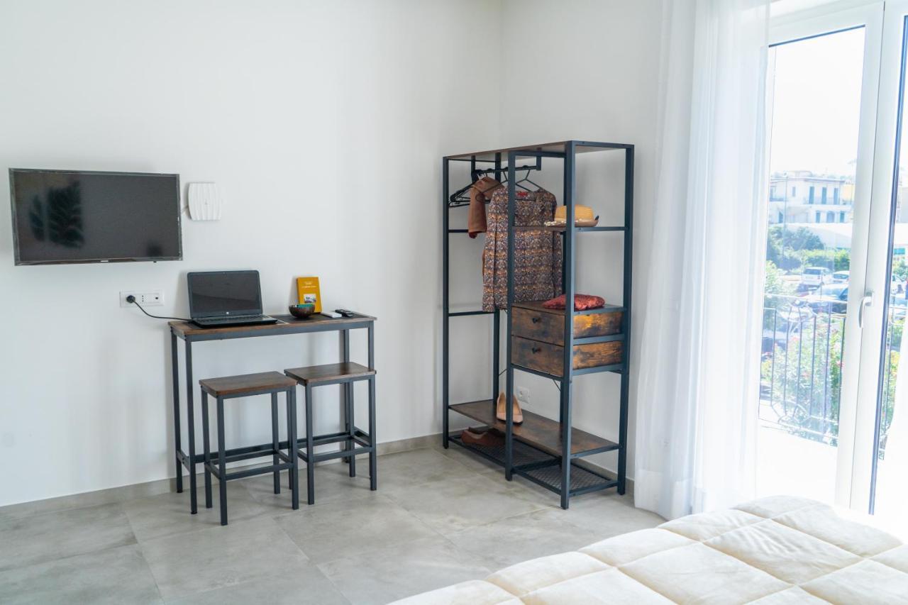 Alloggio Nuovissimo Al Centro E Rilassante Ischia Ngoại thất bức ảnh